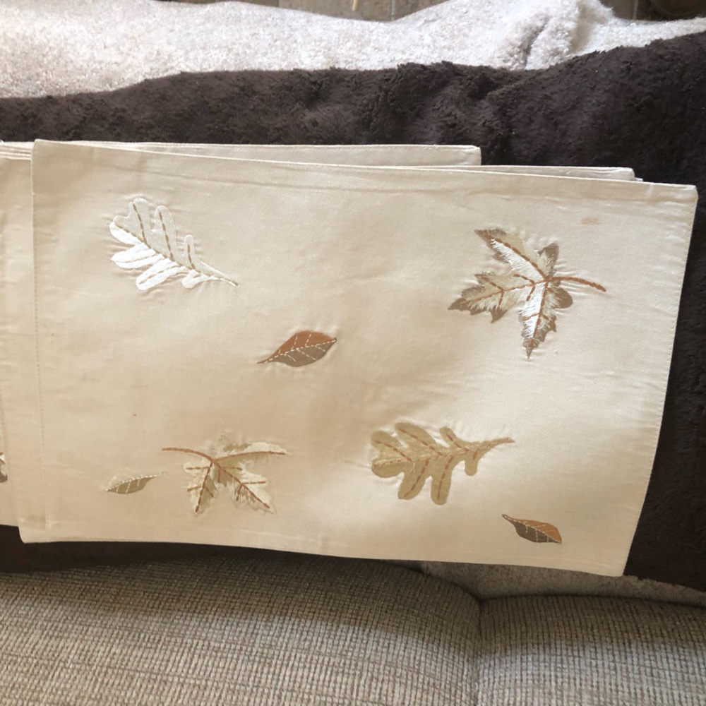 🎃 Inspired Treasures Autumn Place Mats-  798 $30 or $25 w/offer